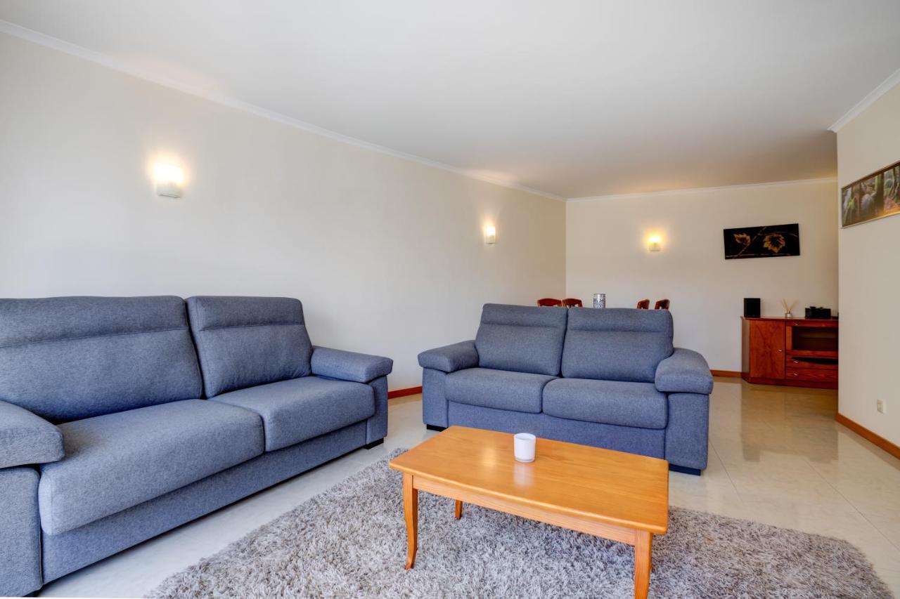 Two Bedroom Apartment With Rooftop Pool In Alvor Exterior photo